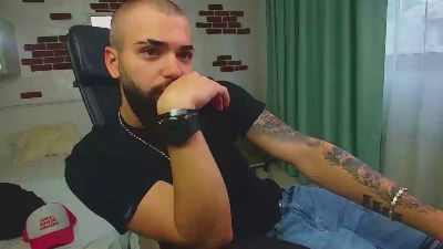 OscarWills webcam model stream image