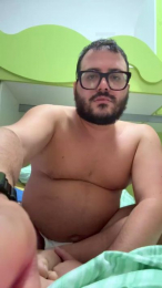 BearPlayPOV webcam model stream image