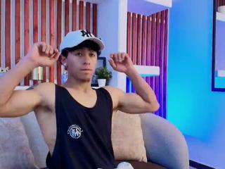 Troy Dalton webcam model stream image