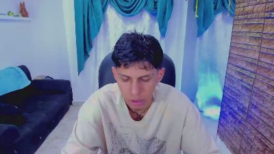 Axeel_Boy webcam model stream image