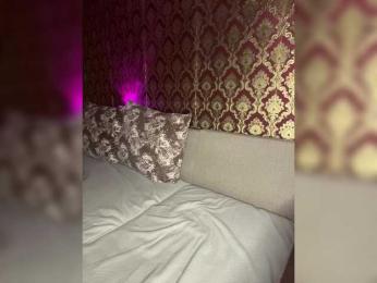 iALVINA webcam model stream image