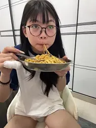 RaTnT webcam stripchat model stream image