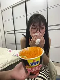 RaTnT webcam model stream image