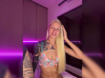 lovetwins webcam model stream image