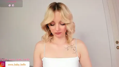 anna_baby_bella webcam model stream image