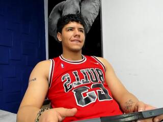 Tobias Vega webcam model stream image