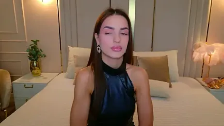 BellaHalles webcam stripchat model stream image