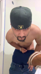 Ticklishtiger43 webcam model stream image