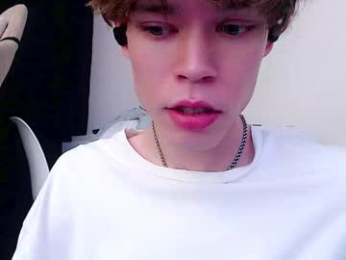 pawclaw webcam model stream image