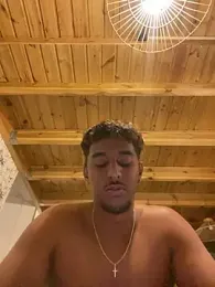 Axel_black10 webcam model stream image