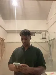 Axel_black10 webcam model stream image