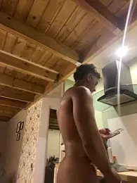 Axel_black10 webcam model stream image