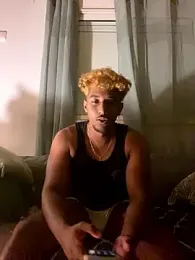 Axel_black10 webcam stripchat model stream image