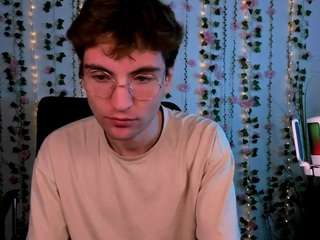 travis-wolf webcam model stream image