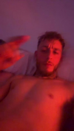 AlanYJoni webcam model stream image