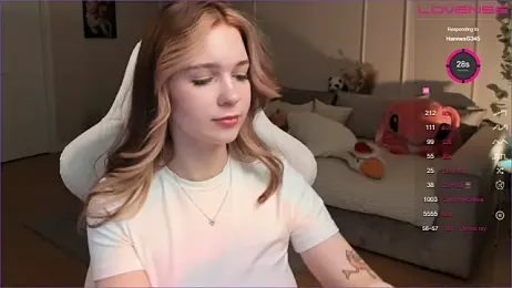 Frau_Lina webcam model stream image