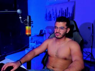 Bruno Oconer webcam model stream image