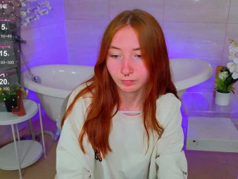 Liramoonn webcam model stream image