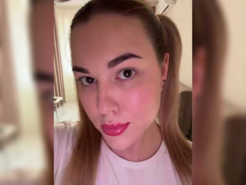 KateMid webcam model stream image