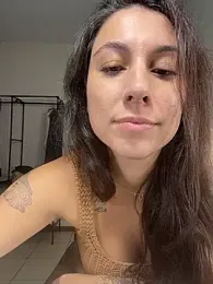 Carolini09 webcam model stream image