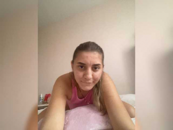 Aleksandra1223 webcam model stream image