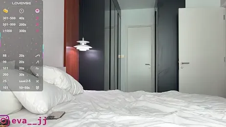 Eva_JJ webcam model stream image