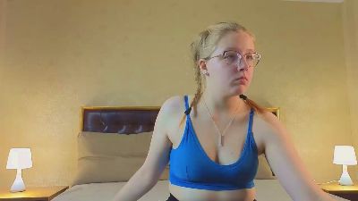 RavenOuimet webcam model stream image