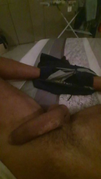Luchino24cm webcam model stream image