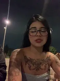 Dannii- webcam stripchat model stream image