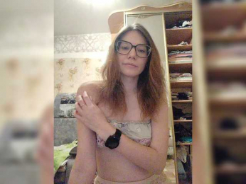 KittyMiracle webcam model stream image