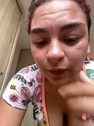 MiaLujan_ webcam model stream image