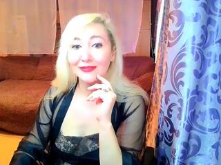 Lady Kriss webcam model stream image