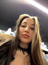 ICrazyOneIRL webcam model stream image