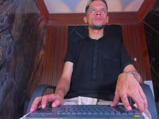 Edward Longg webcam model stream image