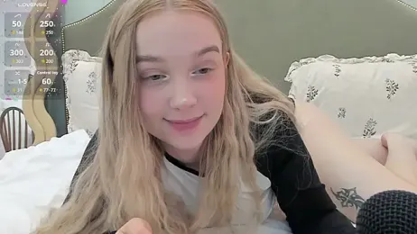 -baby-tiny- webcam model stream image