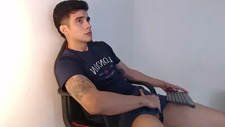 adam_levis17 webcam model stream image