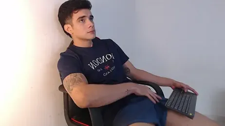 adam_levis17 webcam stripchat model stream image