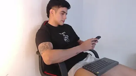 adam_levis17 webcam model stream image