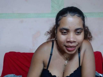 AlineEdena webcam model stream image