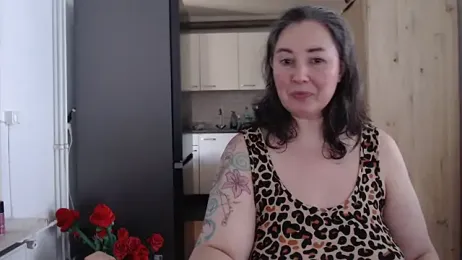 MilfGina webcam model stream image