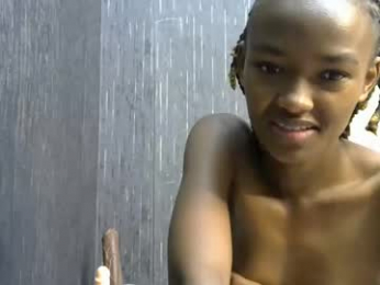 pretty_queenie webcam model stream image