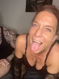 SexyInkedMiilfxx webcam model stream image