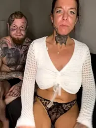 SexyInkedMiilfxx webcam model stream image