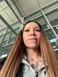 StreetCelebrity webcam model stream image