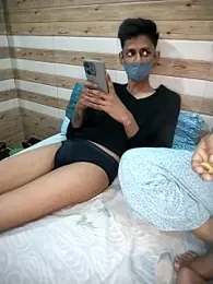 xoupleaura webcam model stream image