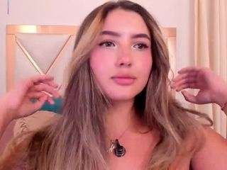 kim-woods webcam model stream image