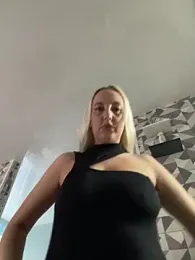 MerlinDave webcam model stream image
