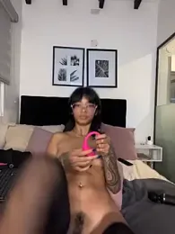 TweetiePieXXX webcam model stream image