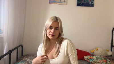 MeiSaltzgaber webcam model stream image
