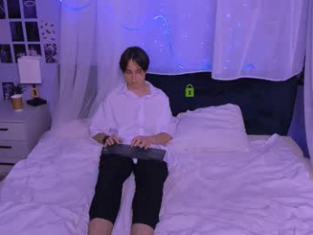 lucas_long_ webcam model stream image